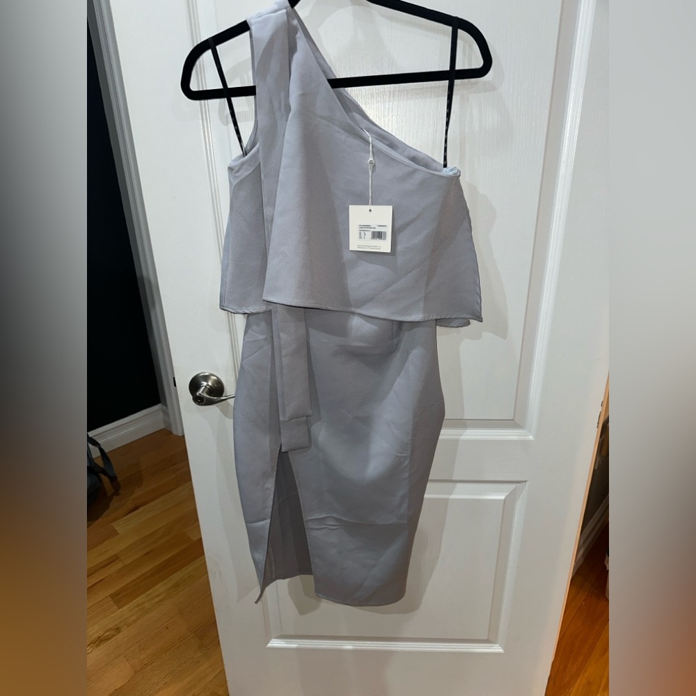 NEW WITH TAGS/NEVER WORN